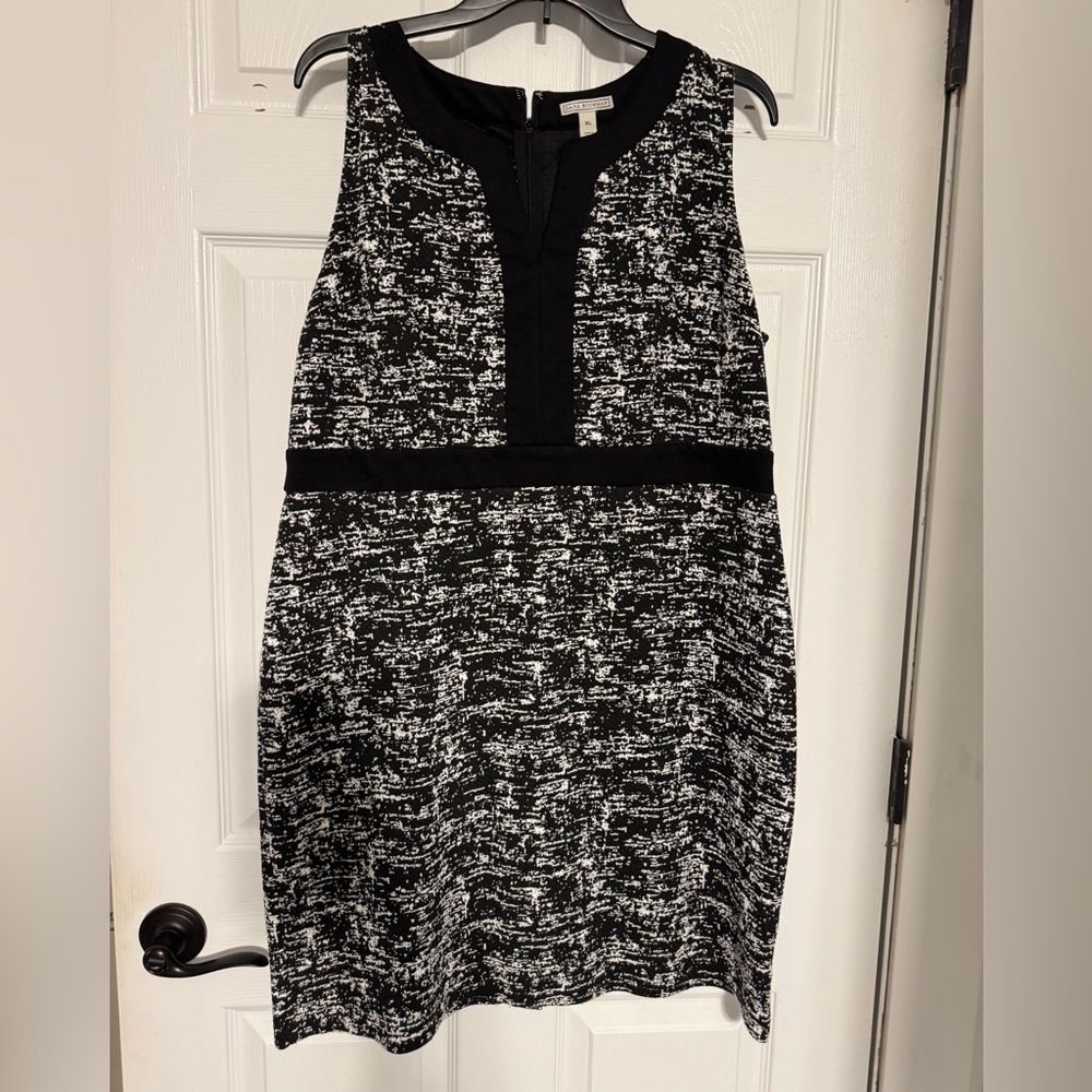 Dana Buchman Black and White Tweed-Effect Sleeveless Sheath Dress